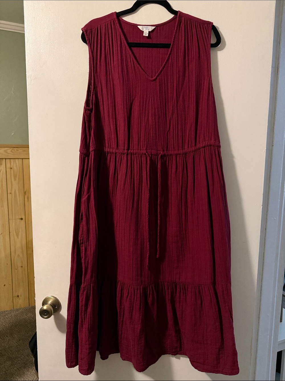 Sleeveless V-Neck Tiered Maxi Dress in Wine Red